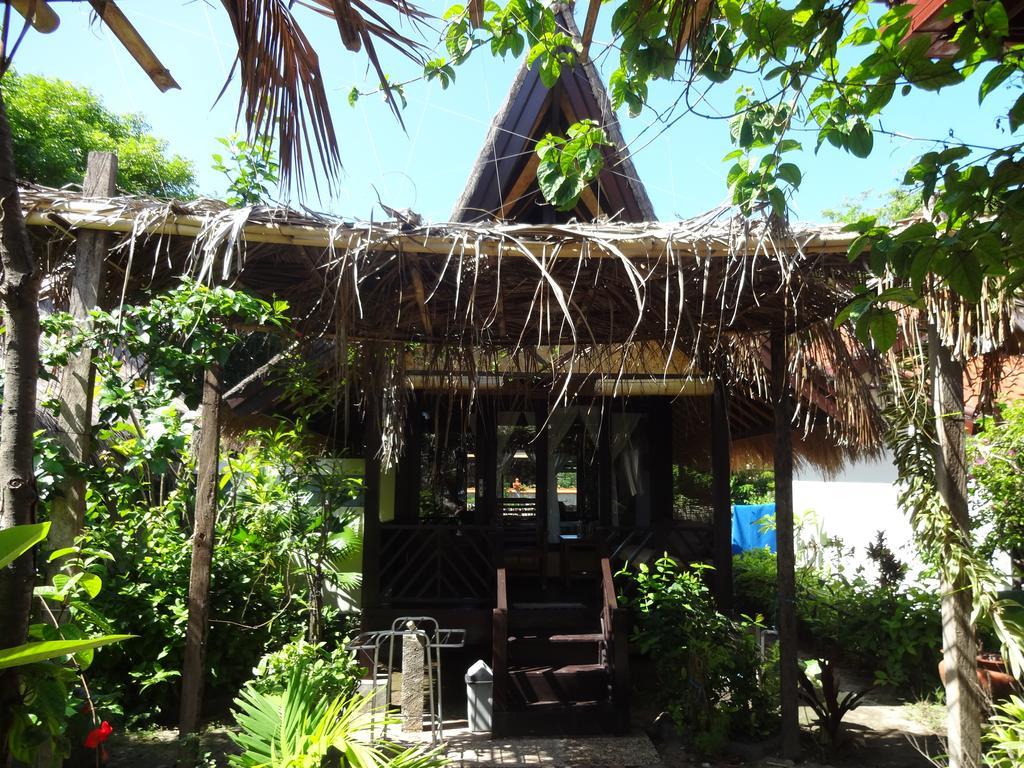 Ana Warung & Bungalows Gili Meno Exterior foto