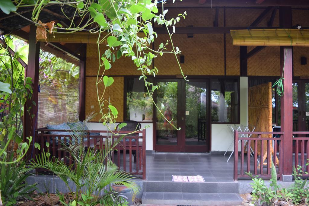 Ana Warung & Bungalows Gili Meno Exterior foto