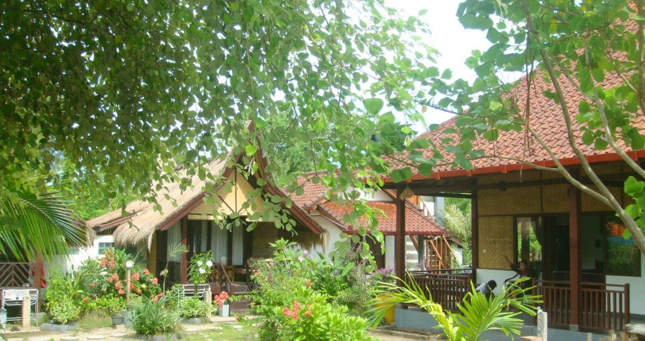 Ana Warung & Bungalows Gili Meno Exterior foto